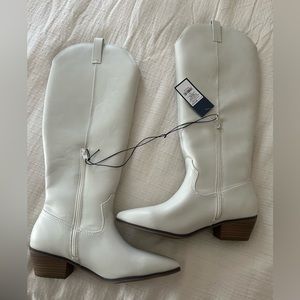 Universal thread boots